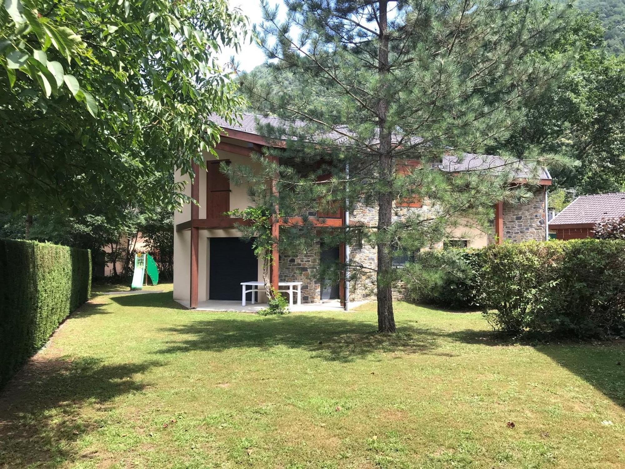 Les Granges De Leo Aston Exterior foto